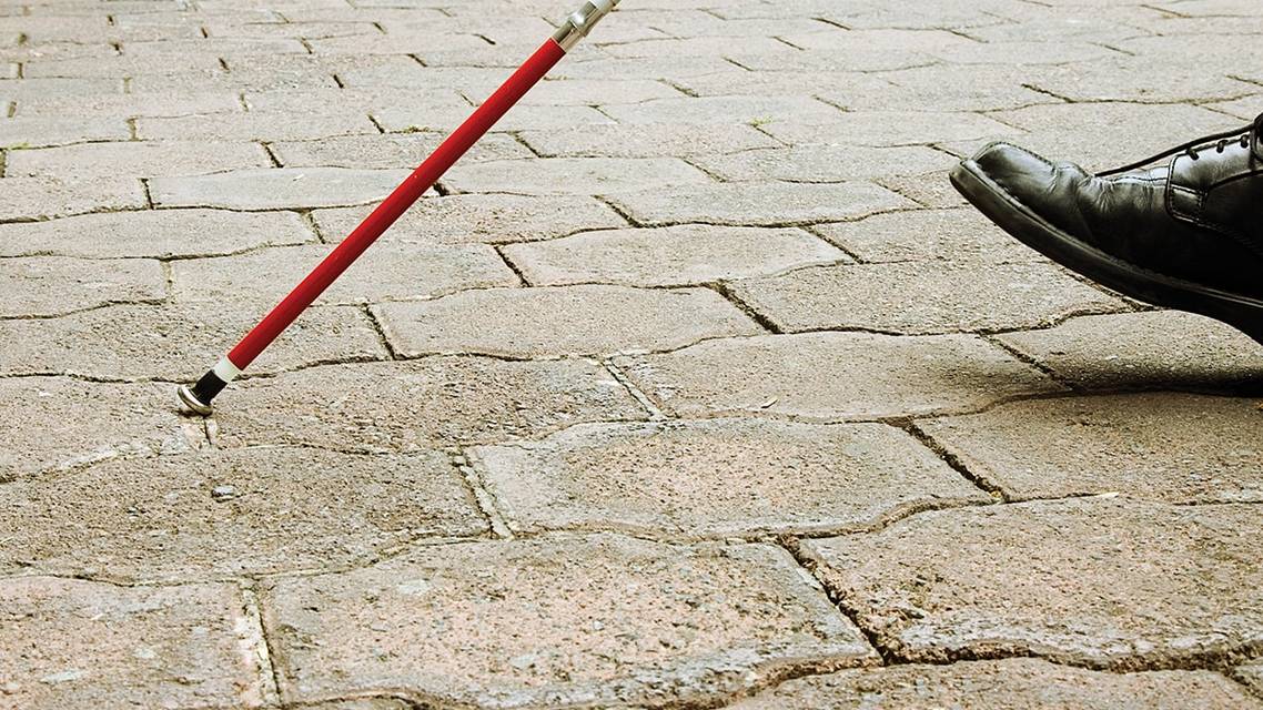 Consulting Patients With Hemianopic Visual Field Cuts