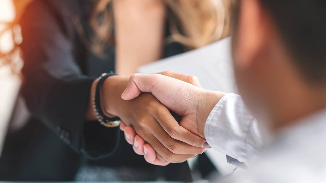 How to Attract the Right Associate Optometrist