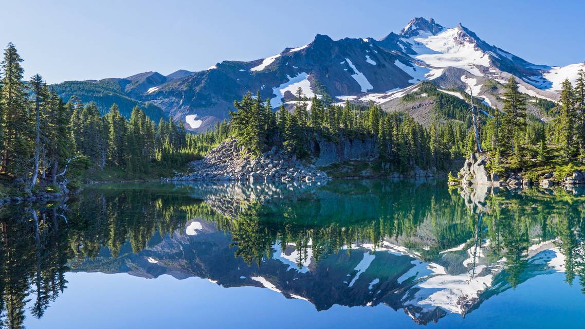 What Is Ultrawide Field Imaging Really Showing Us