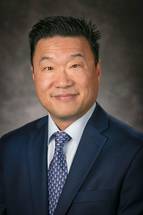 Terry Kim, MD, Joins Alcon as Chief Medical Officer and Head of Global Medical Safety image
